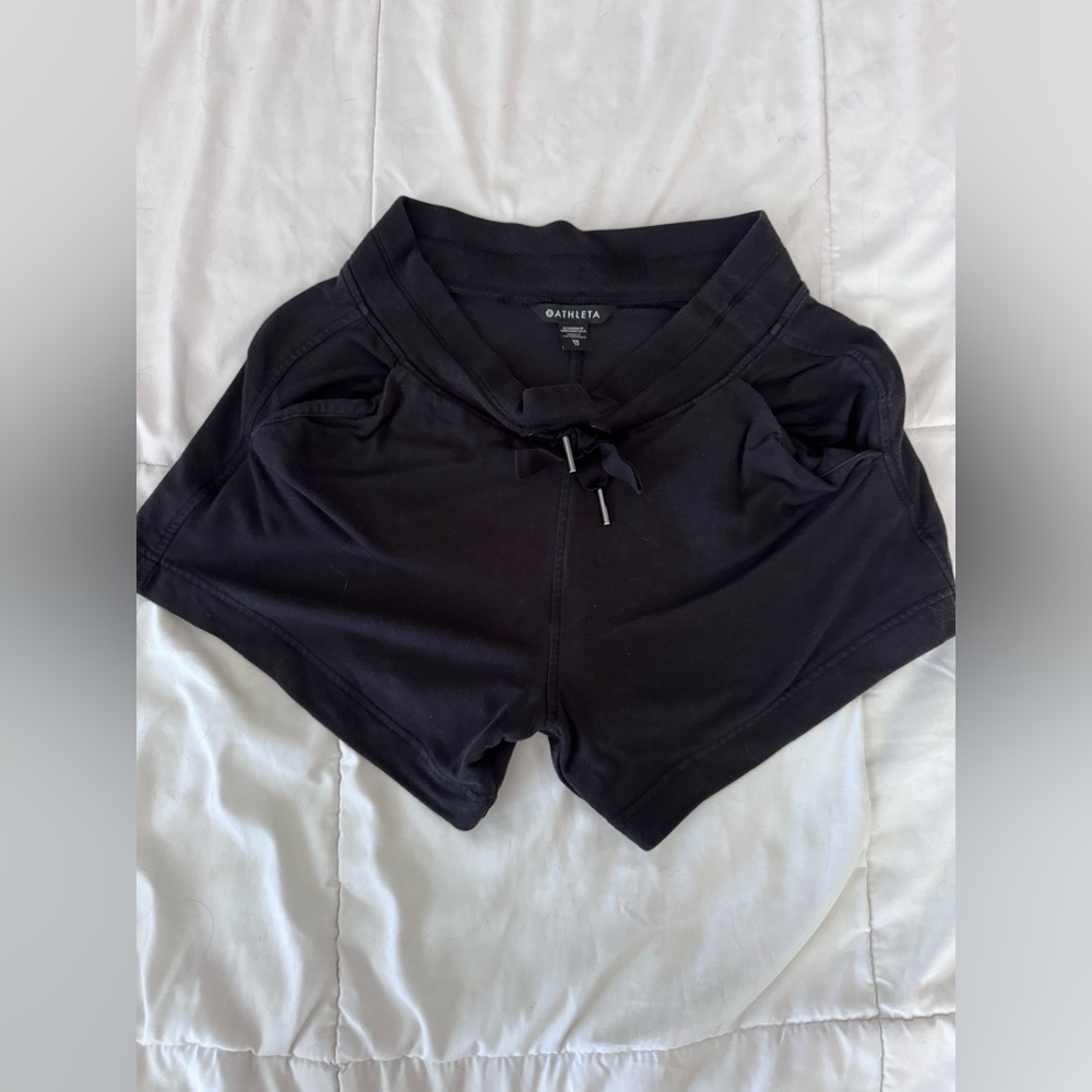 Athleta Shorts w/ Pockets size XS